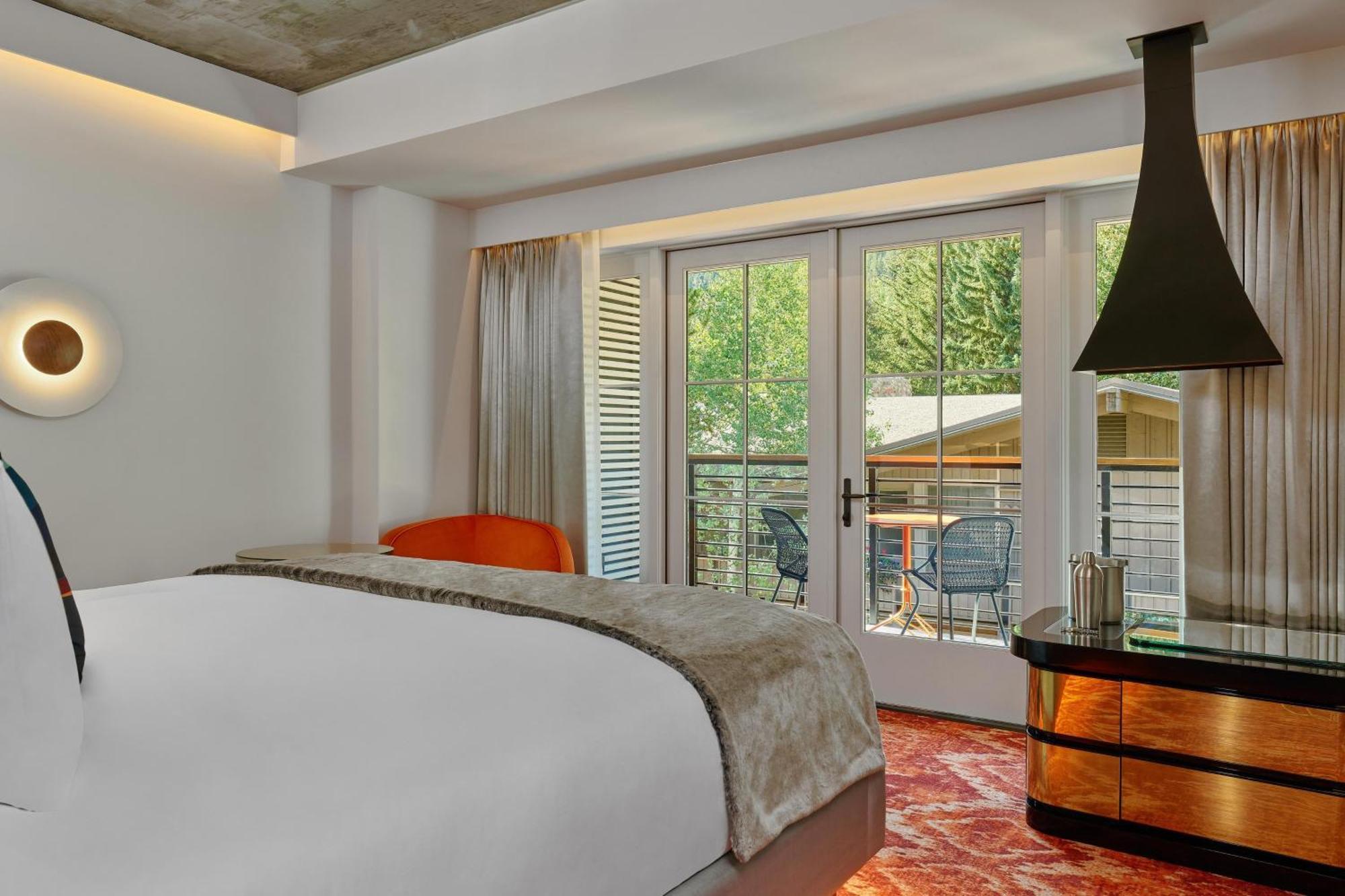 Hotel W
