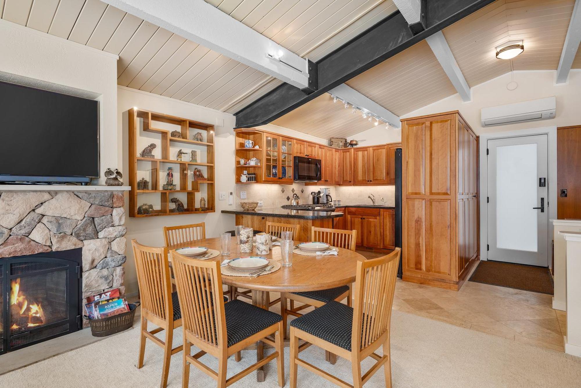 Holiday home Shadow Mountain Unit 15, Spacious Ski-in, Ski-out Townhouse With Great Views & Gas Fireplace *