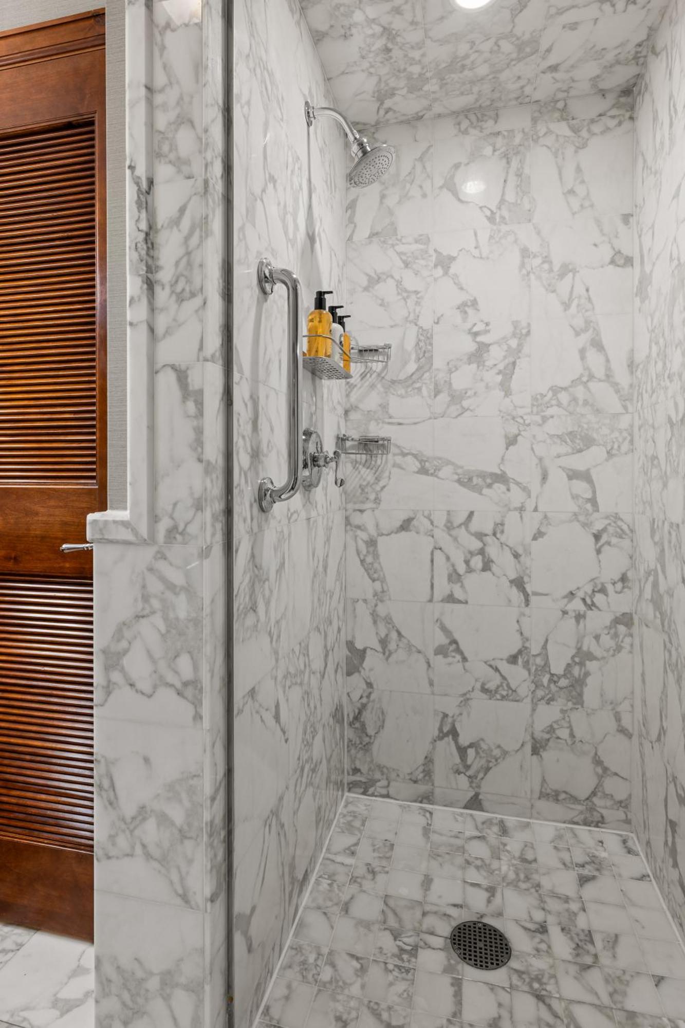 The Ritz-carlton Club, Two-bedroom Wr 2406, Ski-in & Ski-out In Highlands *