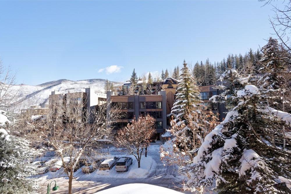 Durant Unit D4, Spacious, Modern With Great Views, Excellent Location 2 Blocks To Slopes Aspen