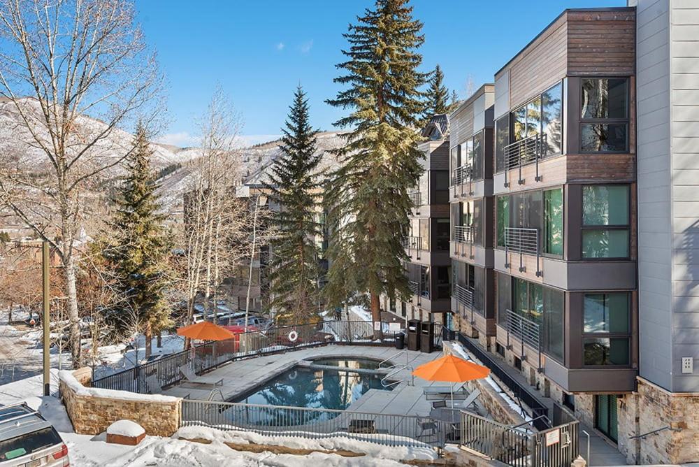 Durant Unit D4, Spacious, Modern With Great Views, Excellent Location 2 Blocks To Slopes * Aspen