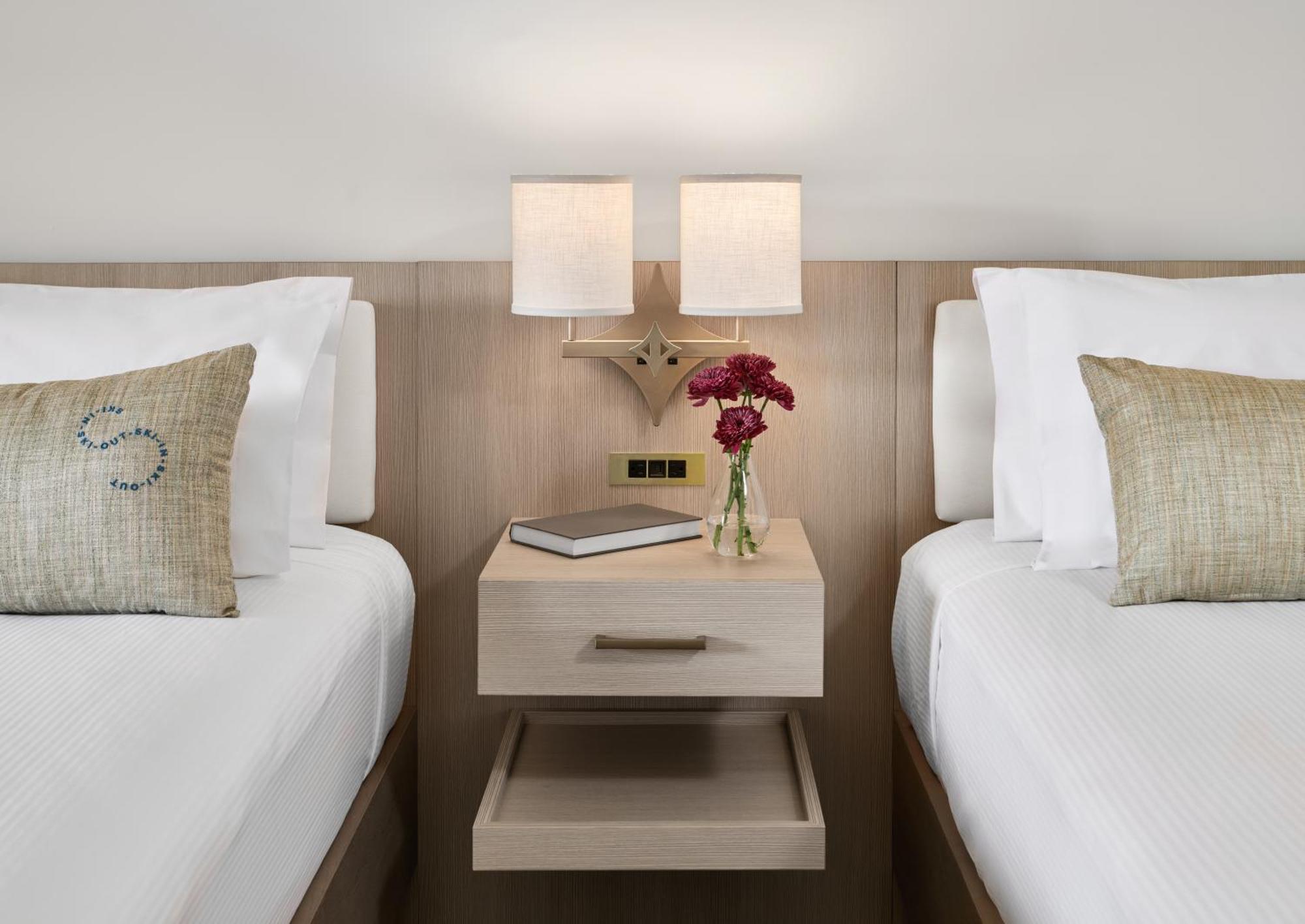 The At Hotel 3*