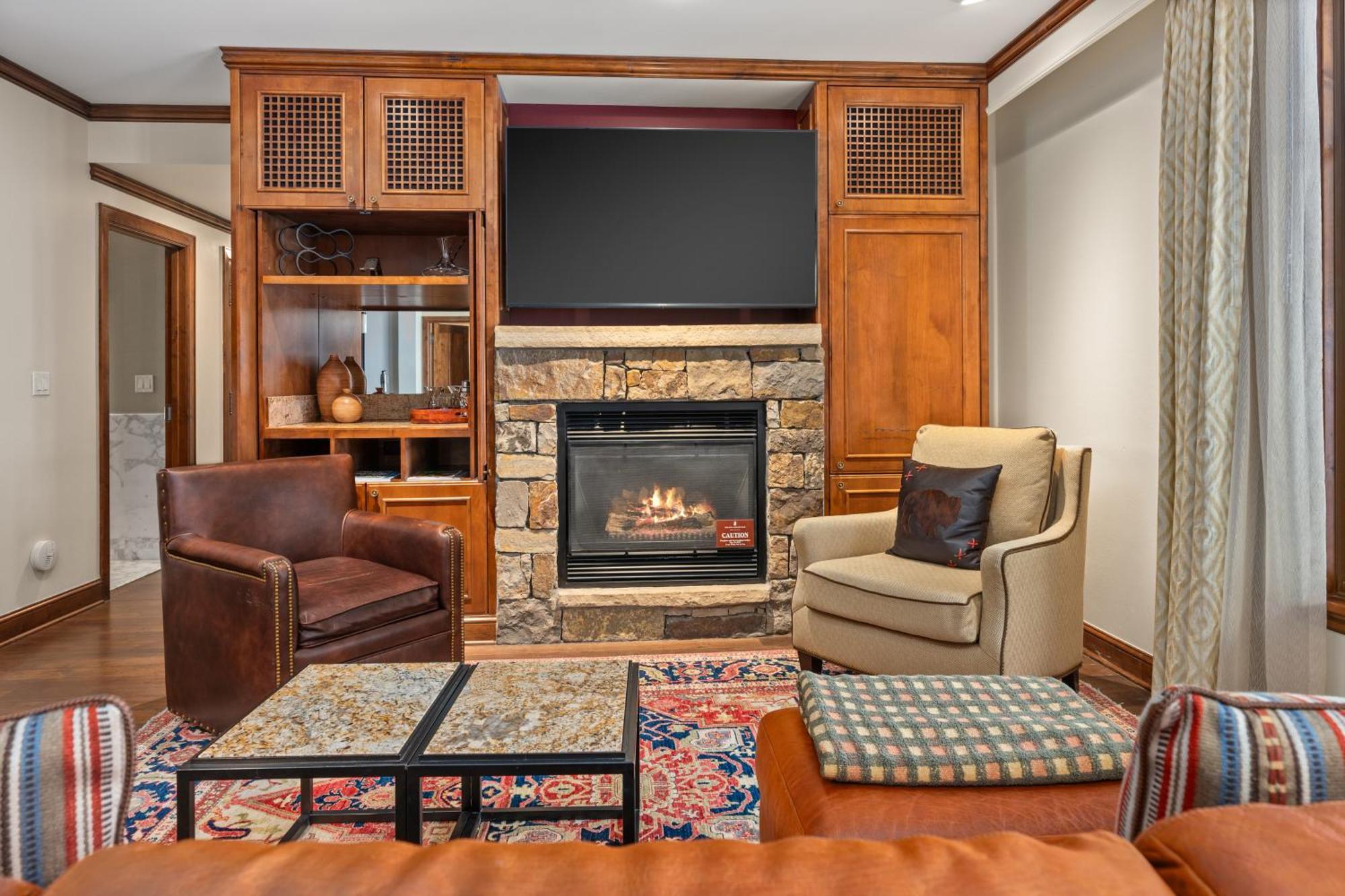 The Ritz-carlton Club, Two-bedroom Float 1, Ski-in & Ski-out In Highlands Aspen