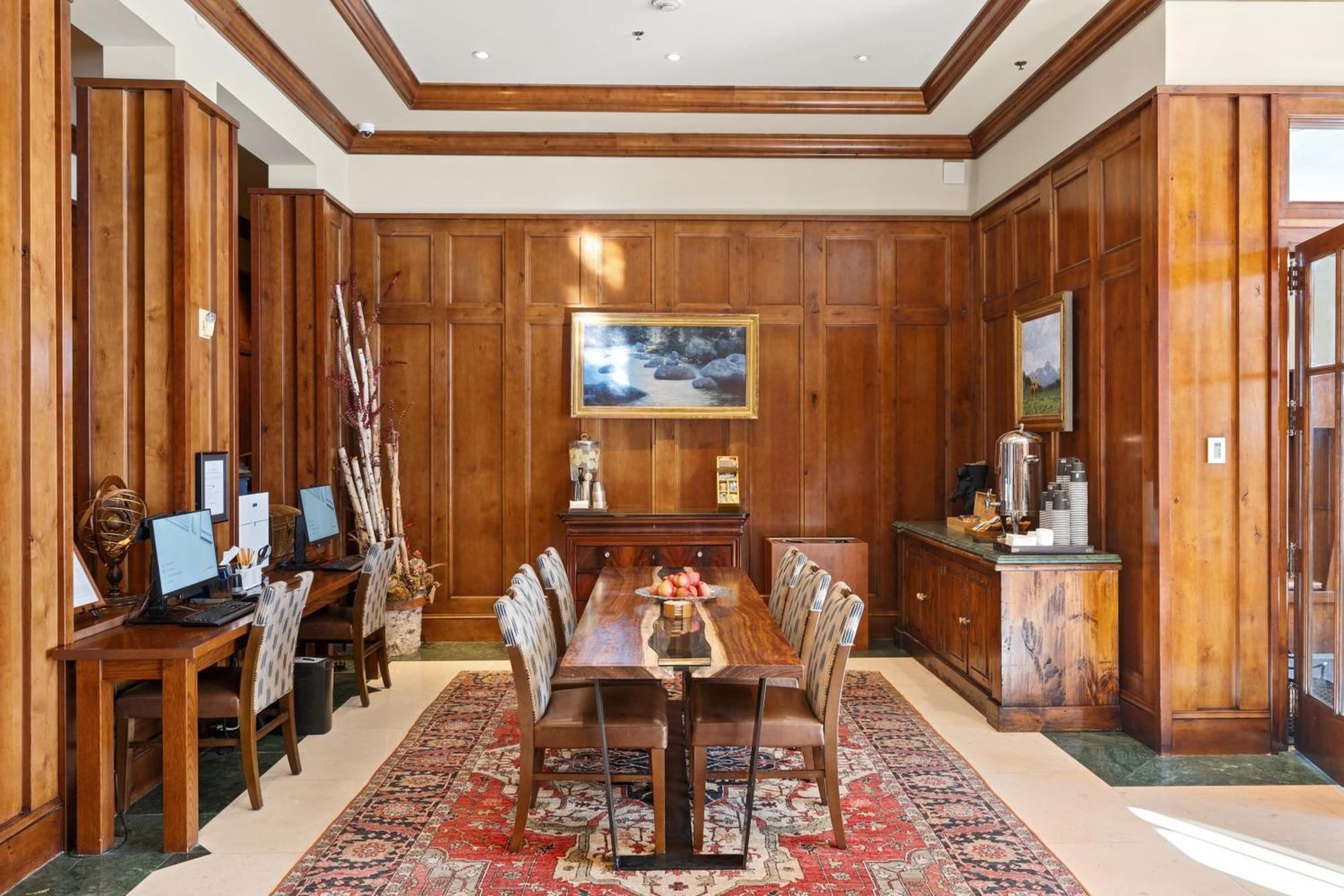 The Ritz-carlton Club, Two-bedroom Float 1, Ski-in & Ski-out In Highlands * Aspen
