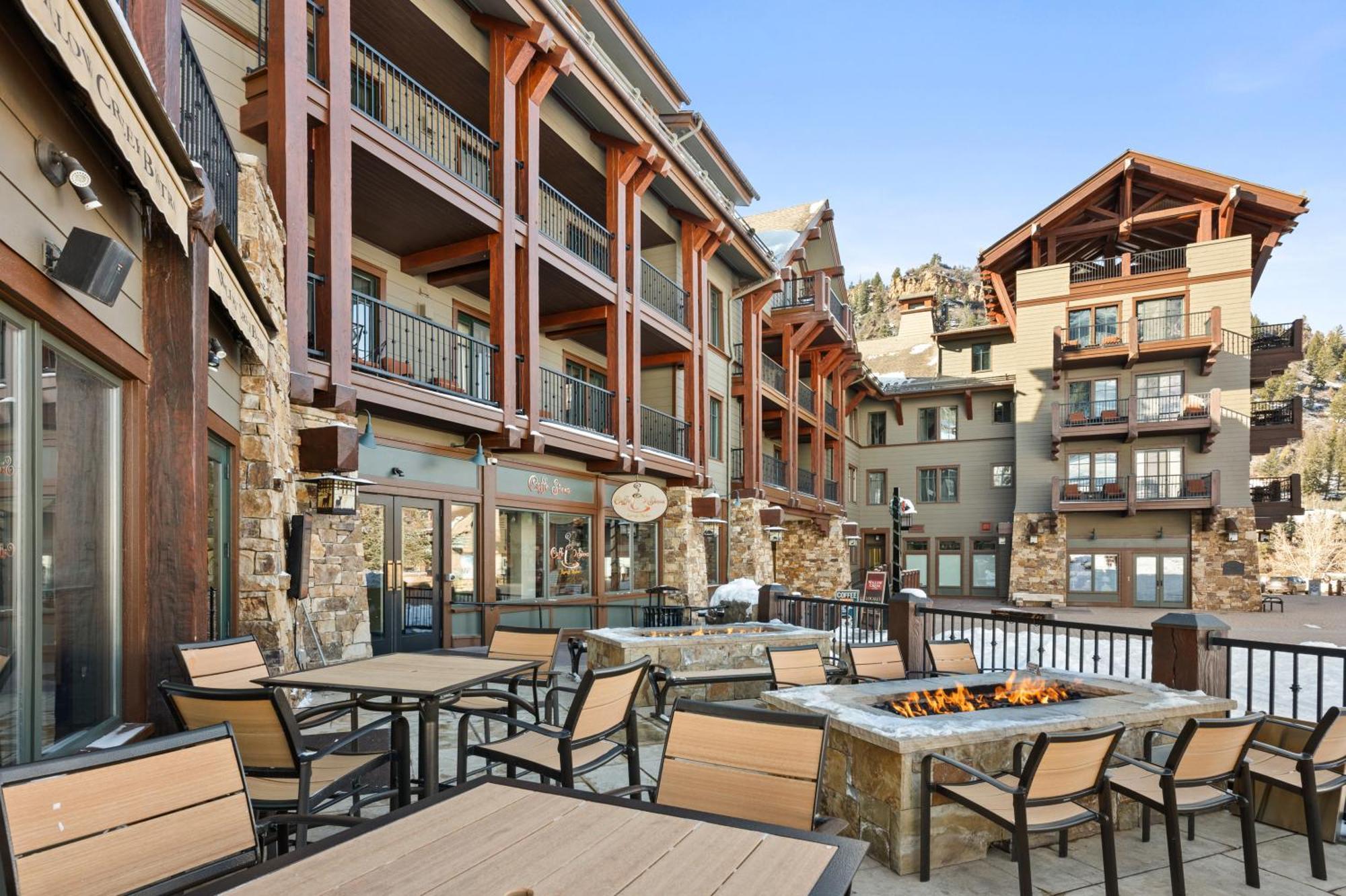 The Ritz-carlton Club, Two-bedroom Float 1, Ski-in & Ski-out In Highlands Holiday home *