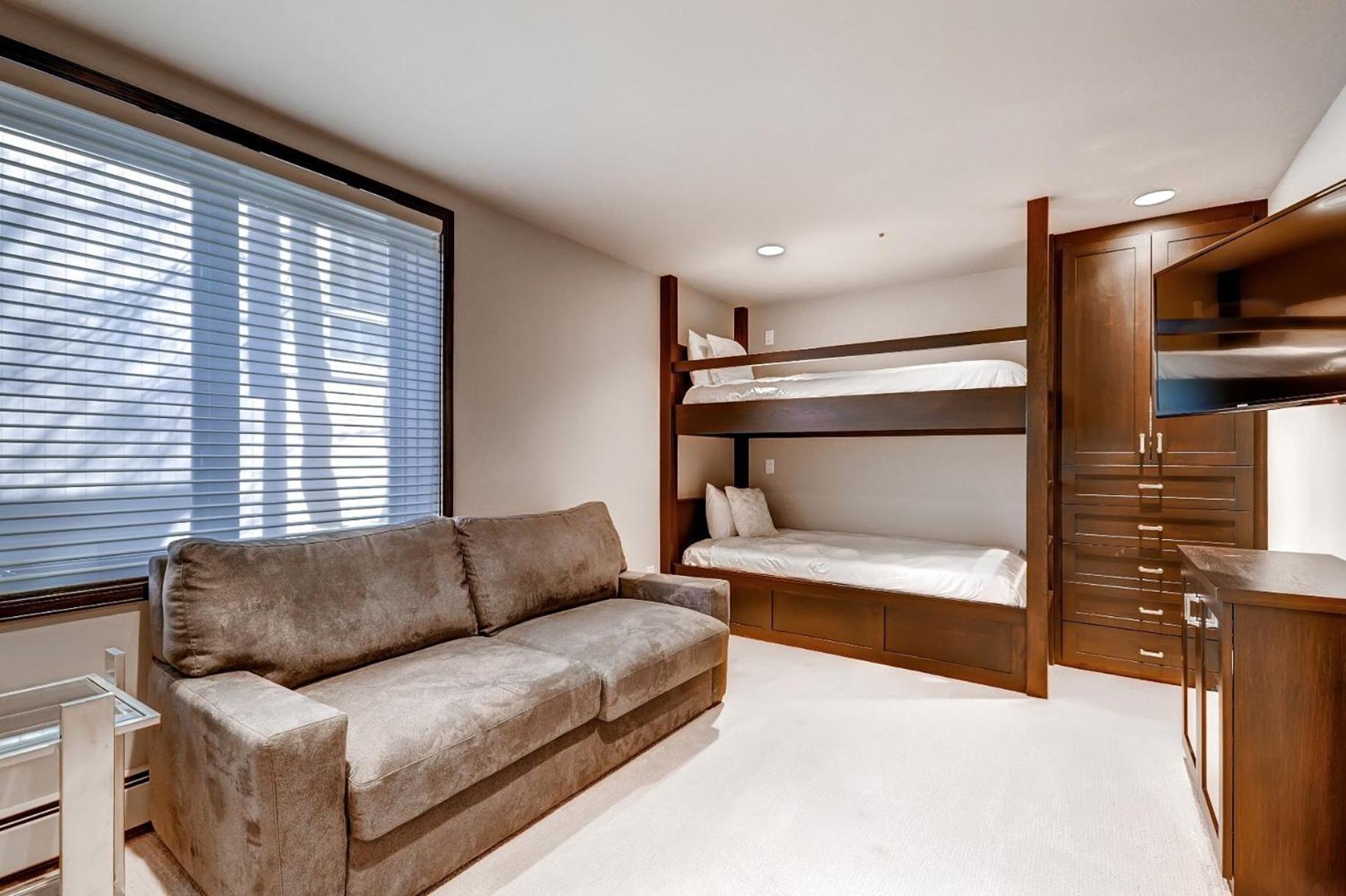 The Pines Lodge, A Rockresort 4*