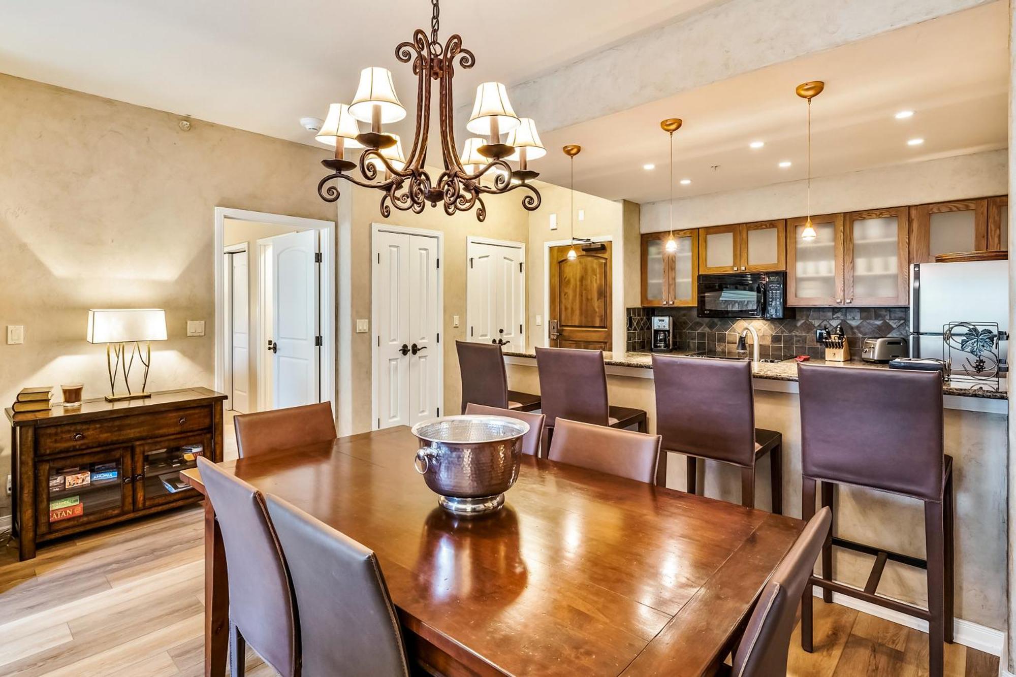 Luxe 2br Retreat - Balcony Views & Hiking Access Beaver Creek