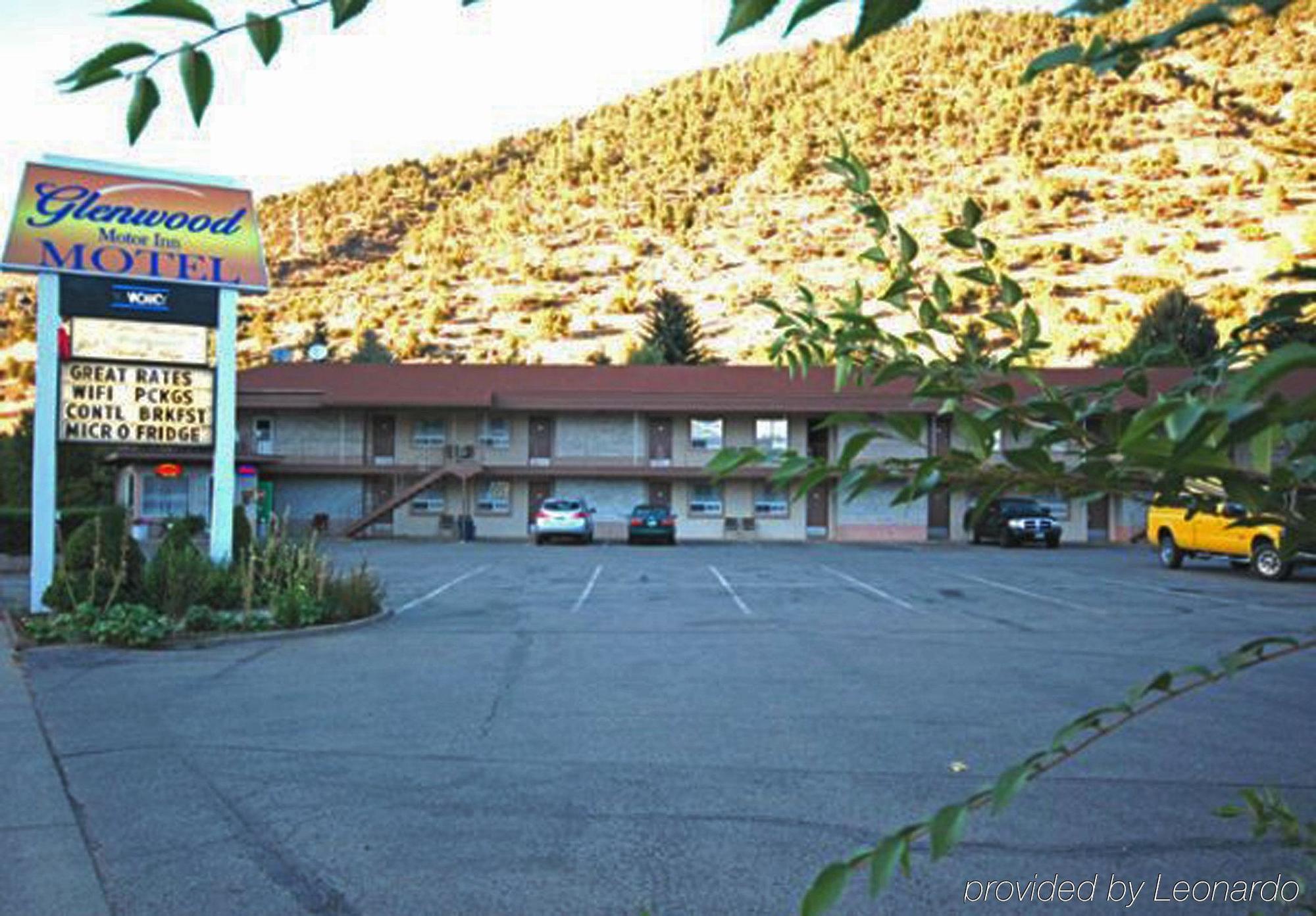 Glenwood Springs Inn 2*