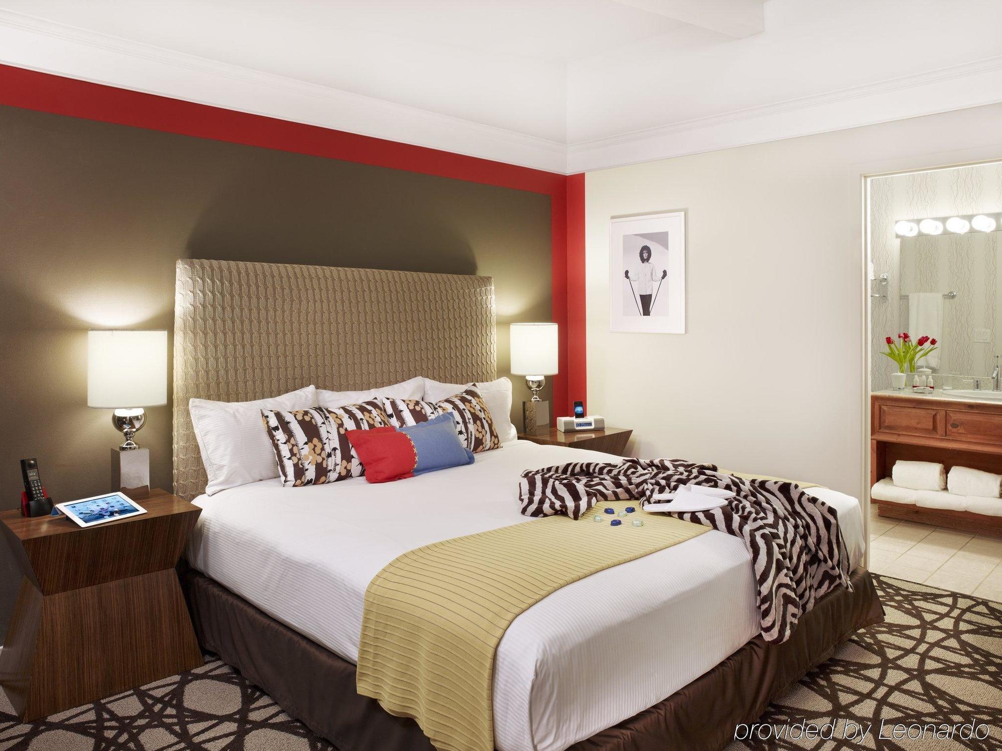 Sky Hotel, A Kimpton