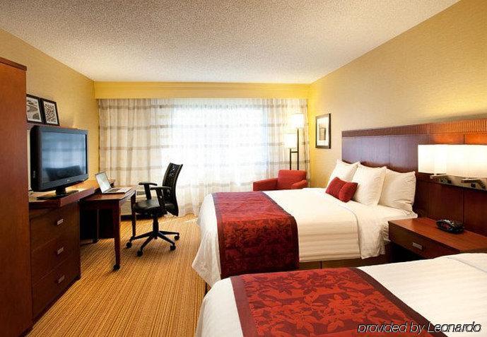 Courtyard By Marriott Hotel 3*