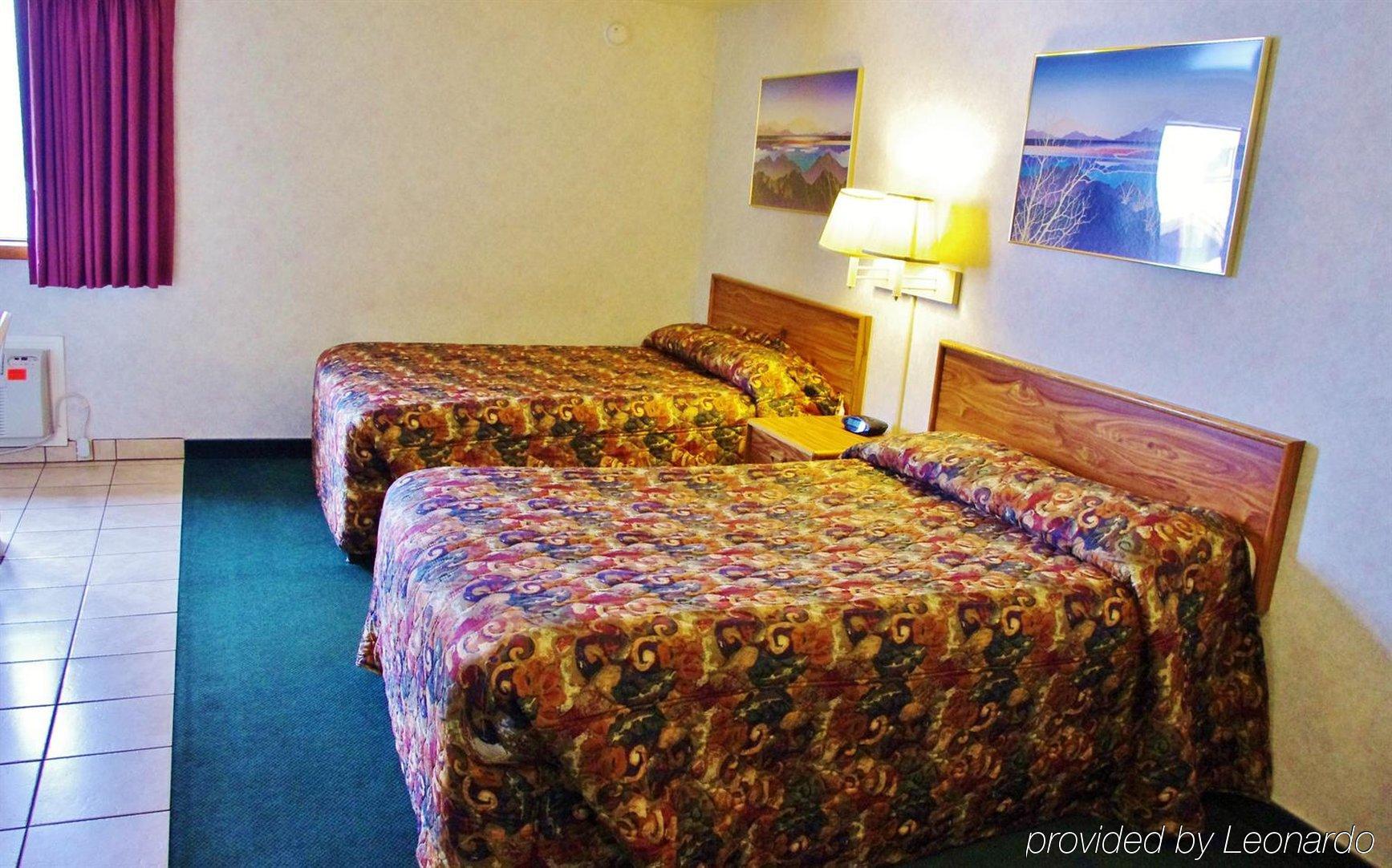 Cedar 3*