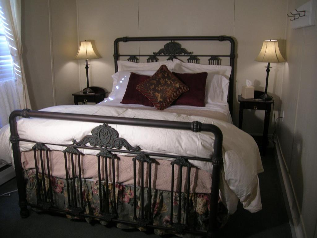 Hotel The Forest Queen