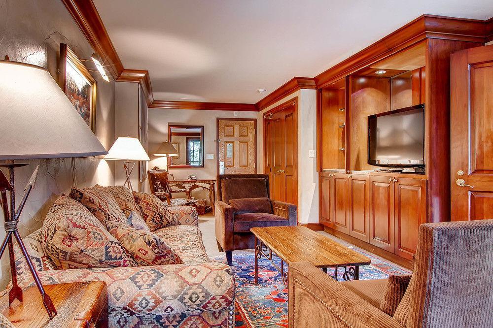 The At Hotel 3*