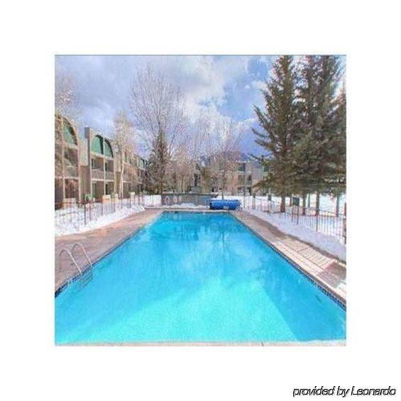 The At Hotel