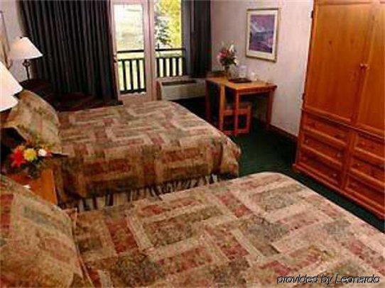The At Hotel