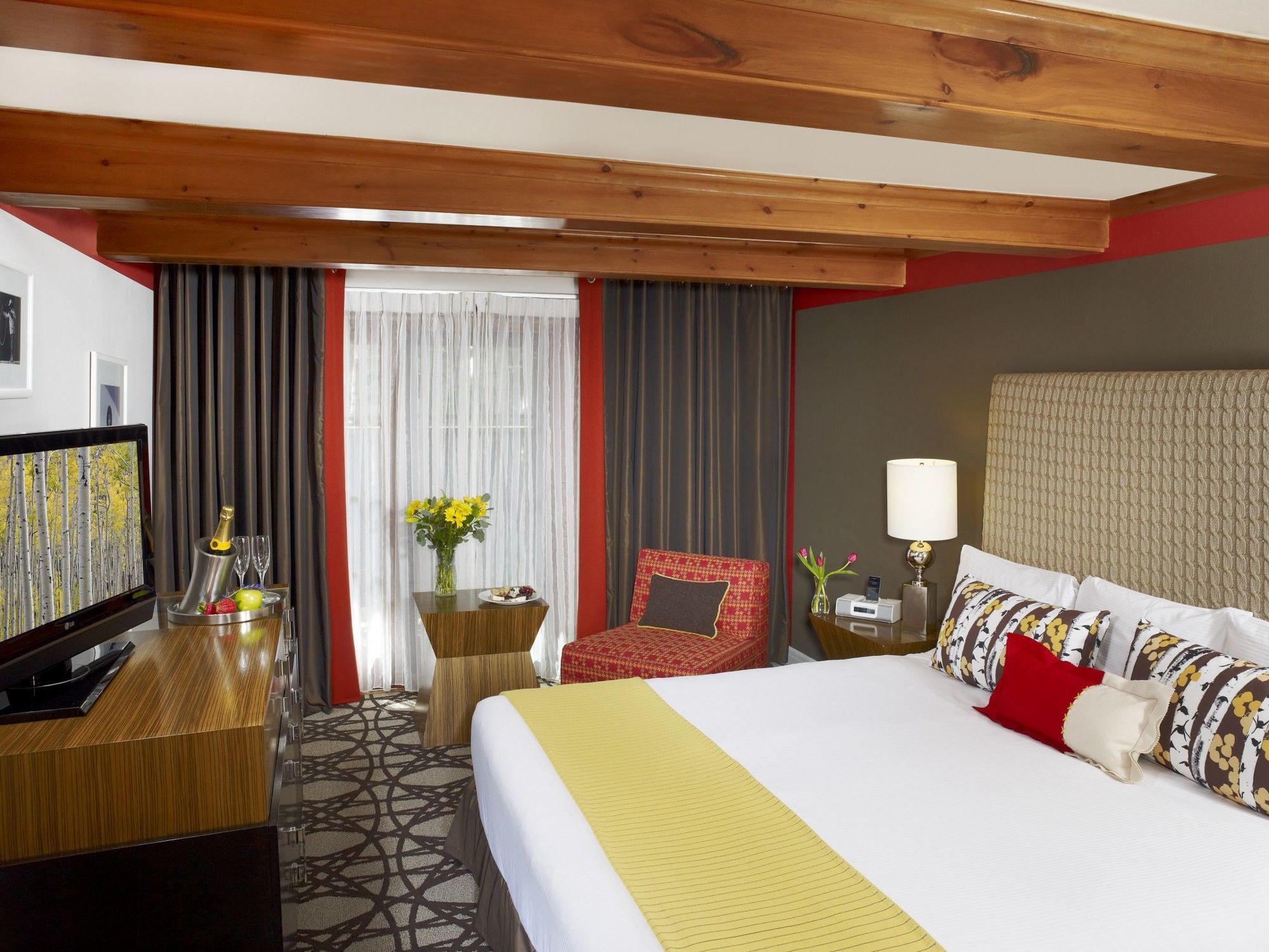 Sky Hotel, A Kimpton