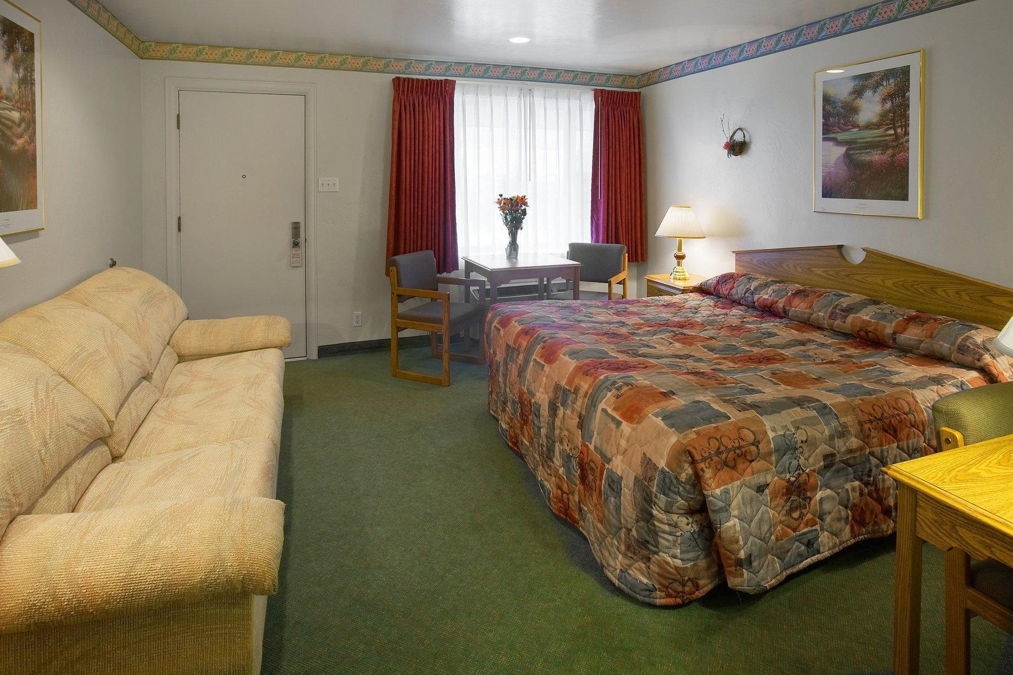 Inn Hanging 3*