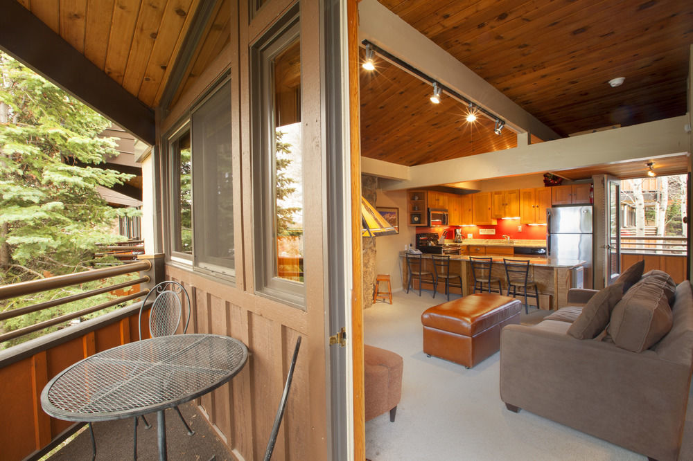 Laurelwood 2*