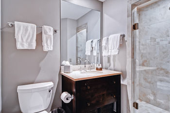 The Meadows Townhomes By East West Apartment *