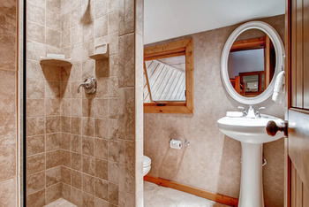 Ridgepoint Townhomes Apartment