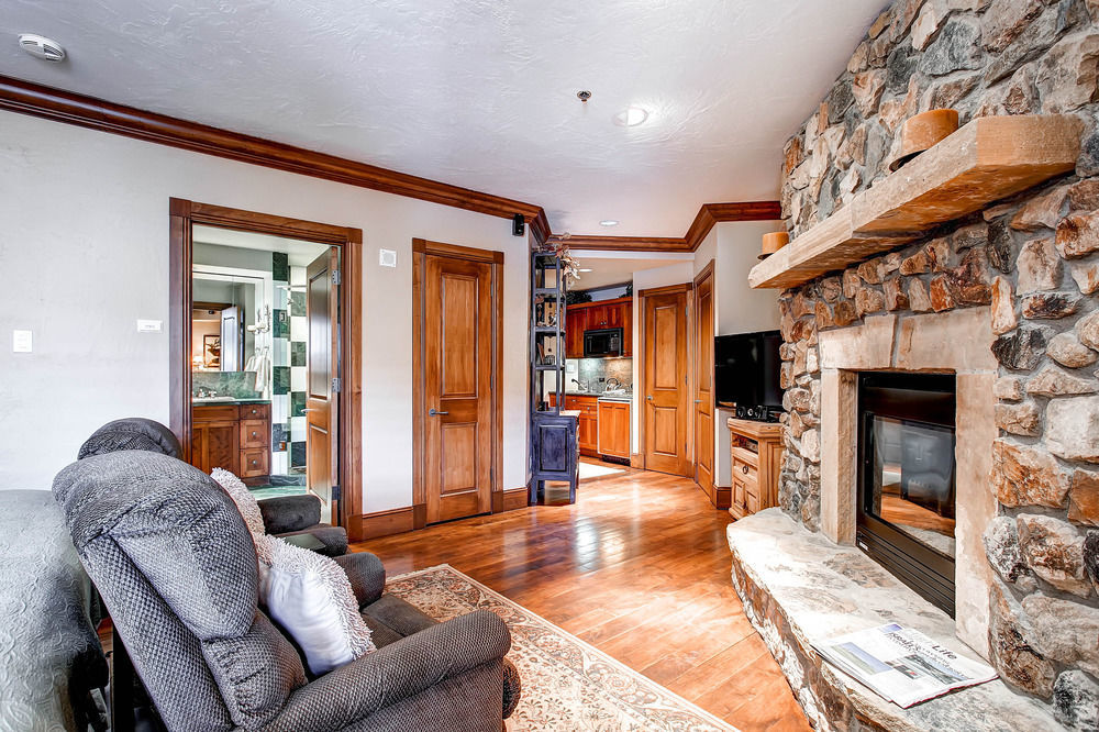 Mccoy Peak By East West 4*