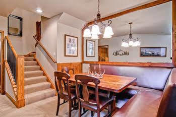 Highlands 309 Apartment