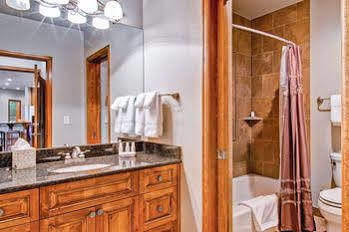 Highlands 309 Apartment