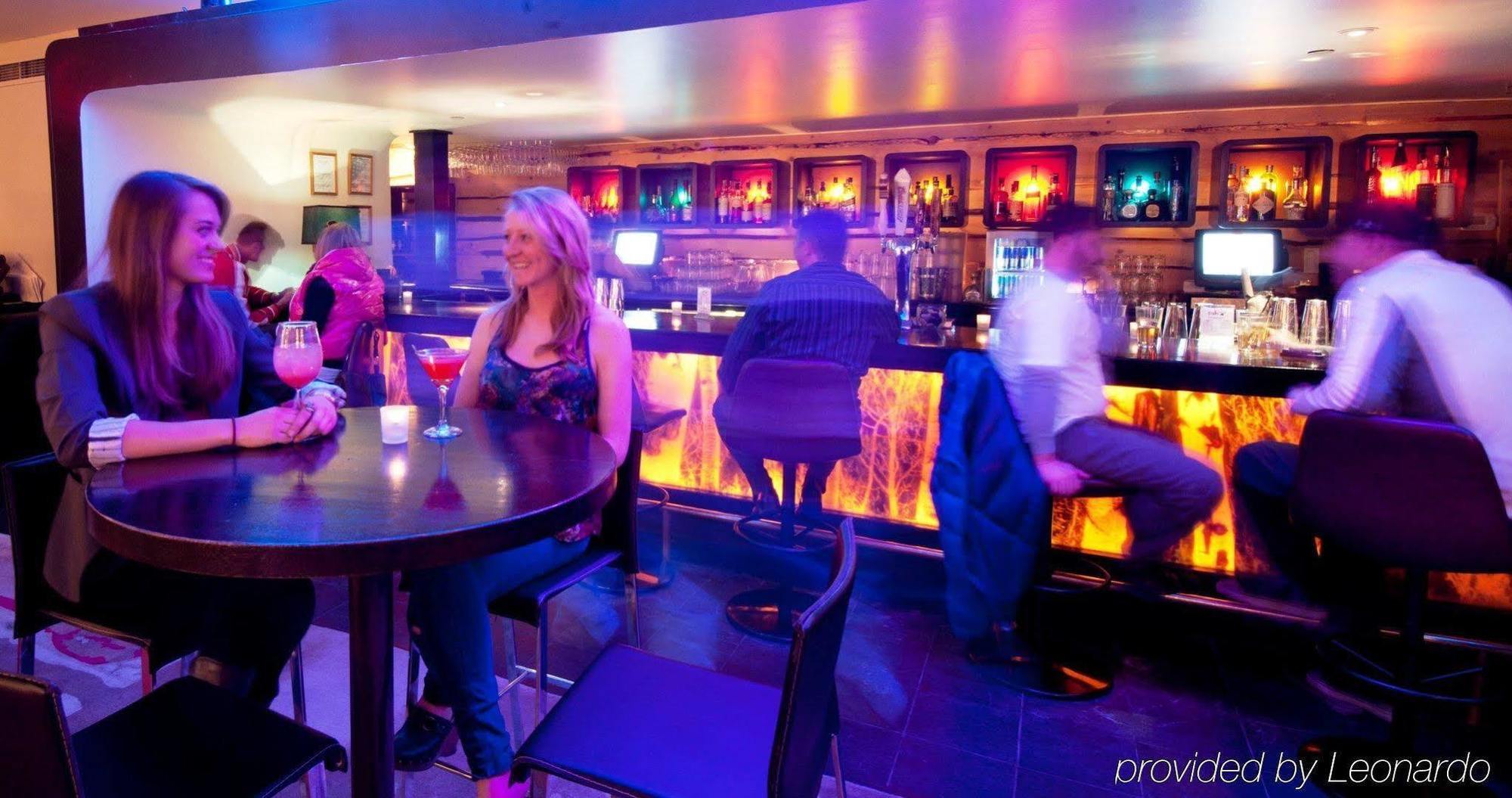 Sky Hotel, A Kimpton 4*