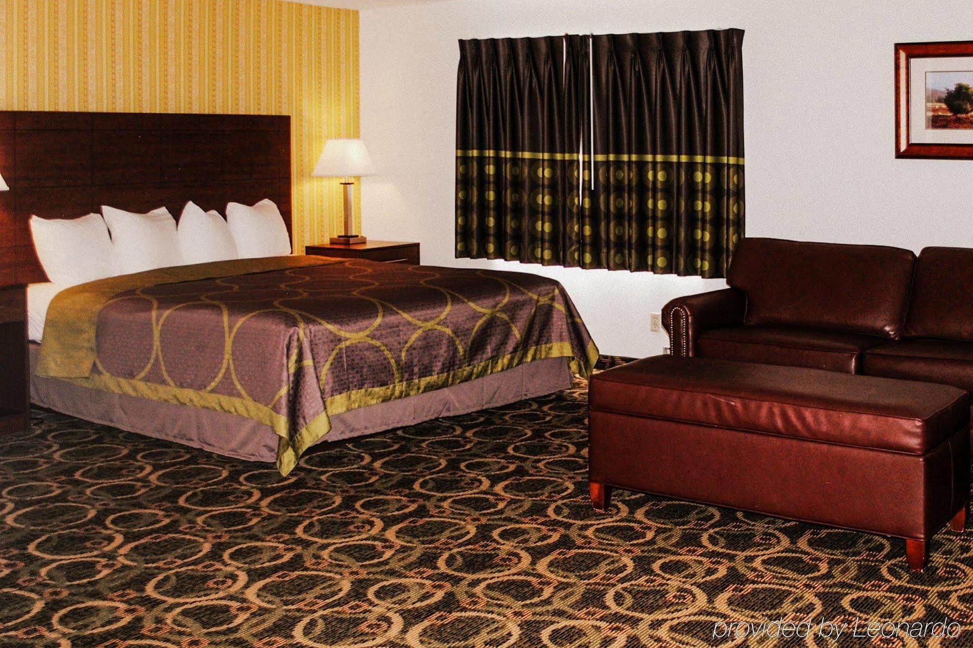 Rodeway Inn 2*