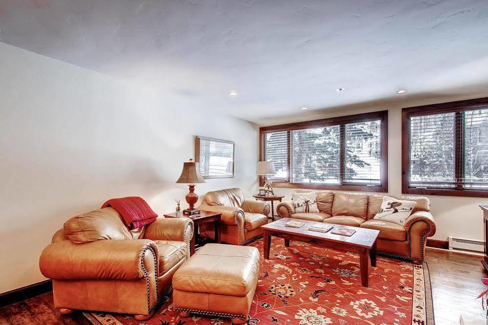 Kiva By East West 4*