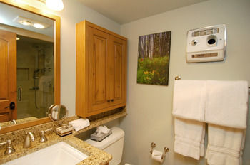 Chateau Eau Claire & Roaring Fork By Frias 4*