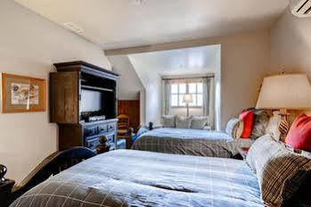 Hotel Market Square By East West 4*