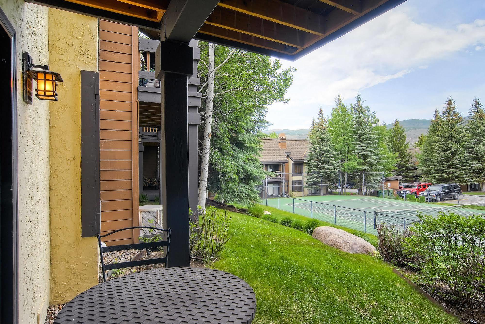 Apartment Ridgepoint Townhomes *