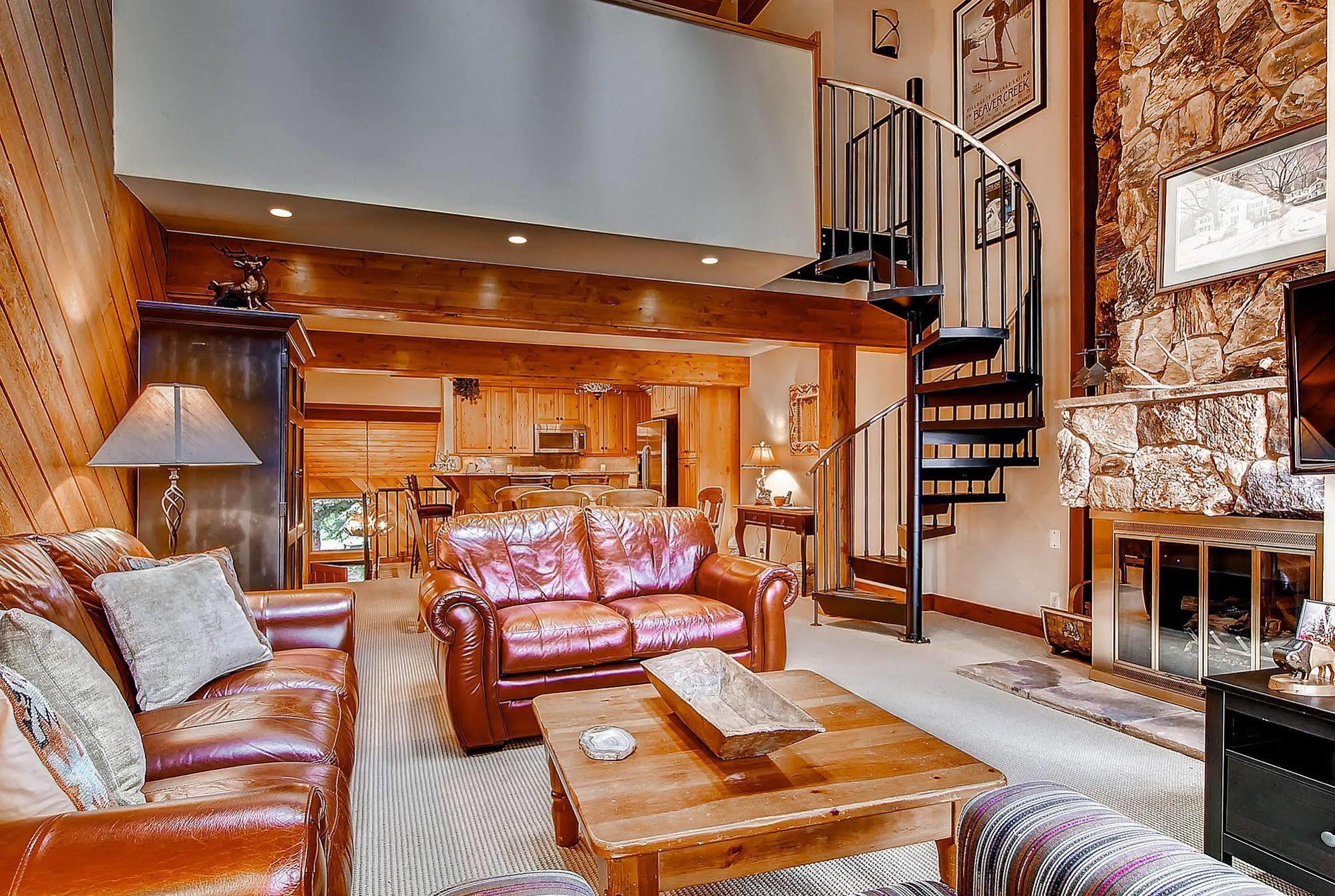 Ridgepoint Townhomes Apartment
