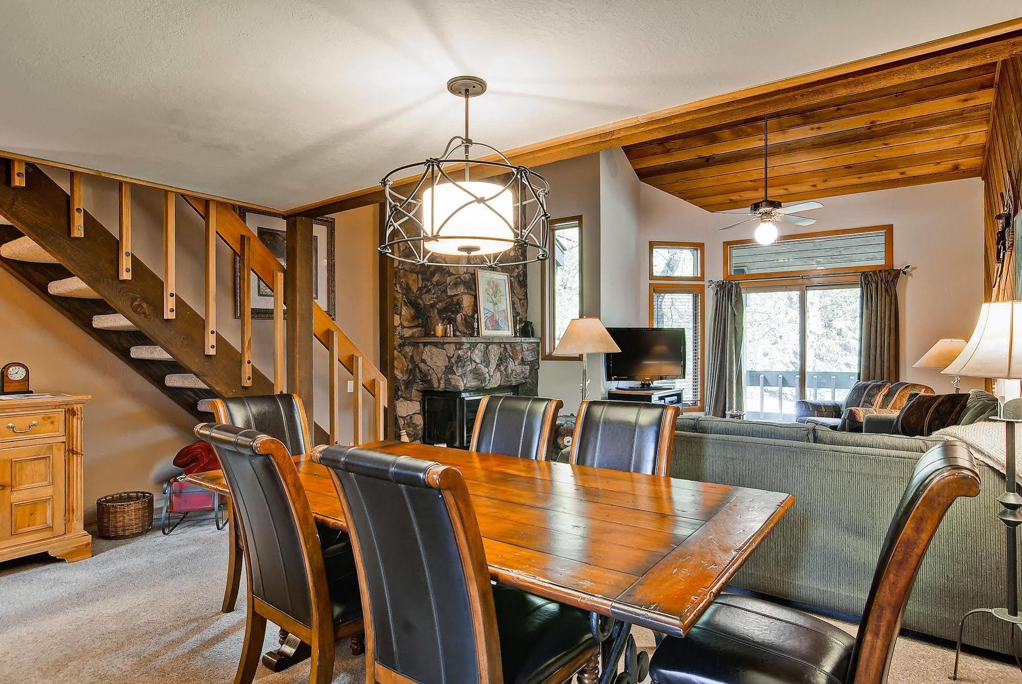 Ridgepoint Townhomes *