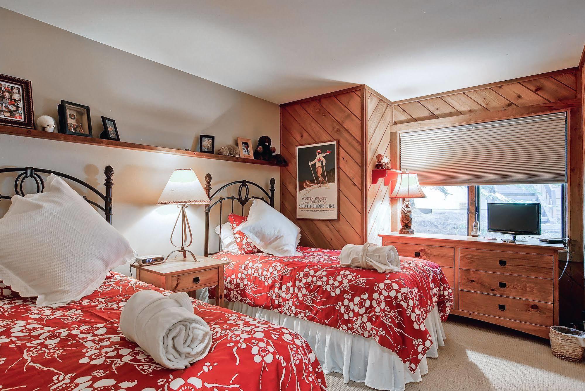 Ridgepoint Townhomes Apartment *