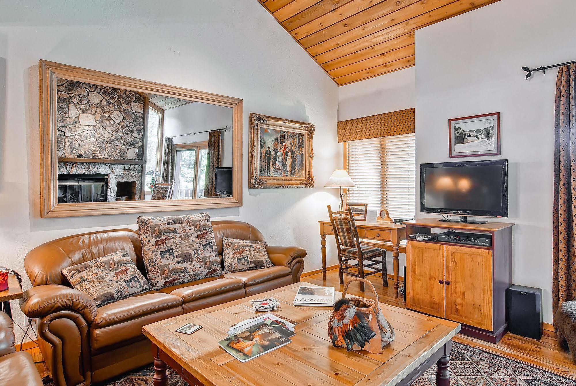 Ridgepoint Townhomes Apartment