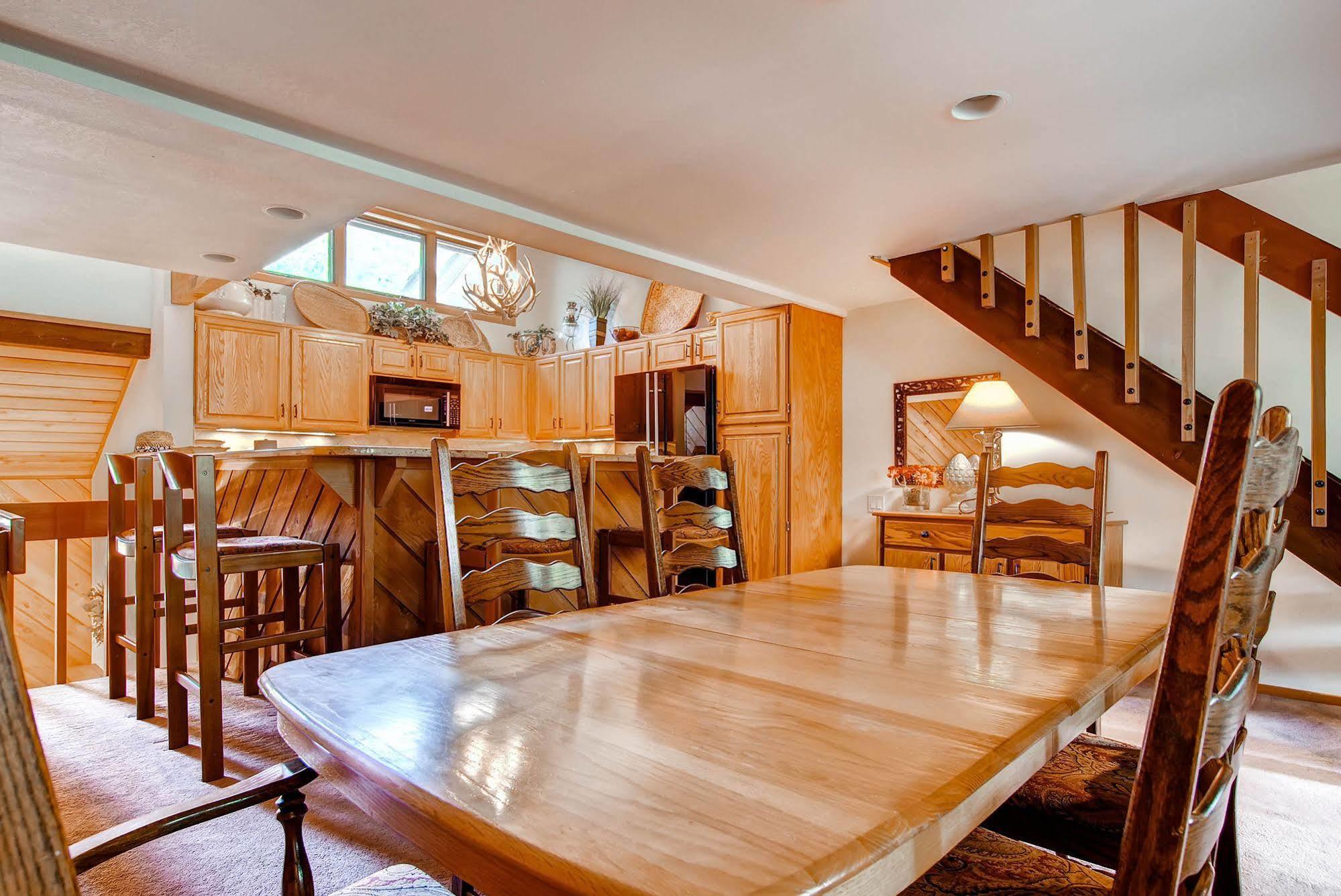 Apartment Ridgepoint Townhomes Beaver Creek