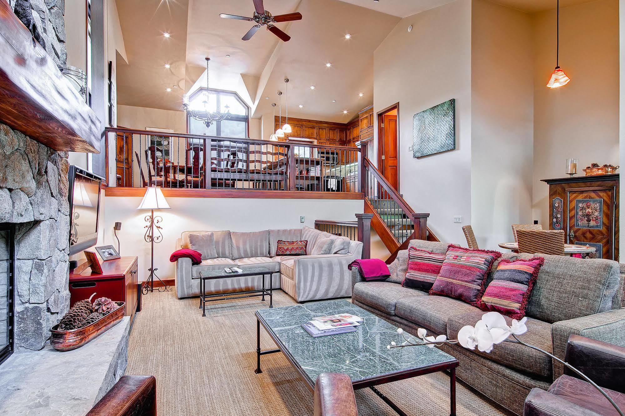 Apartment The Meadows Townhomes By East West *