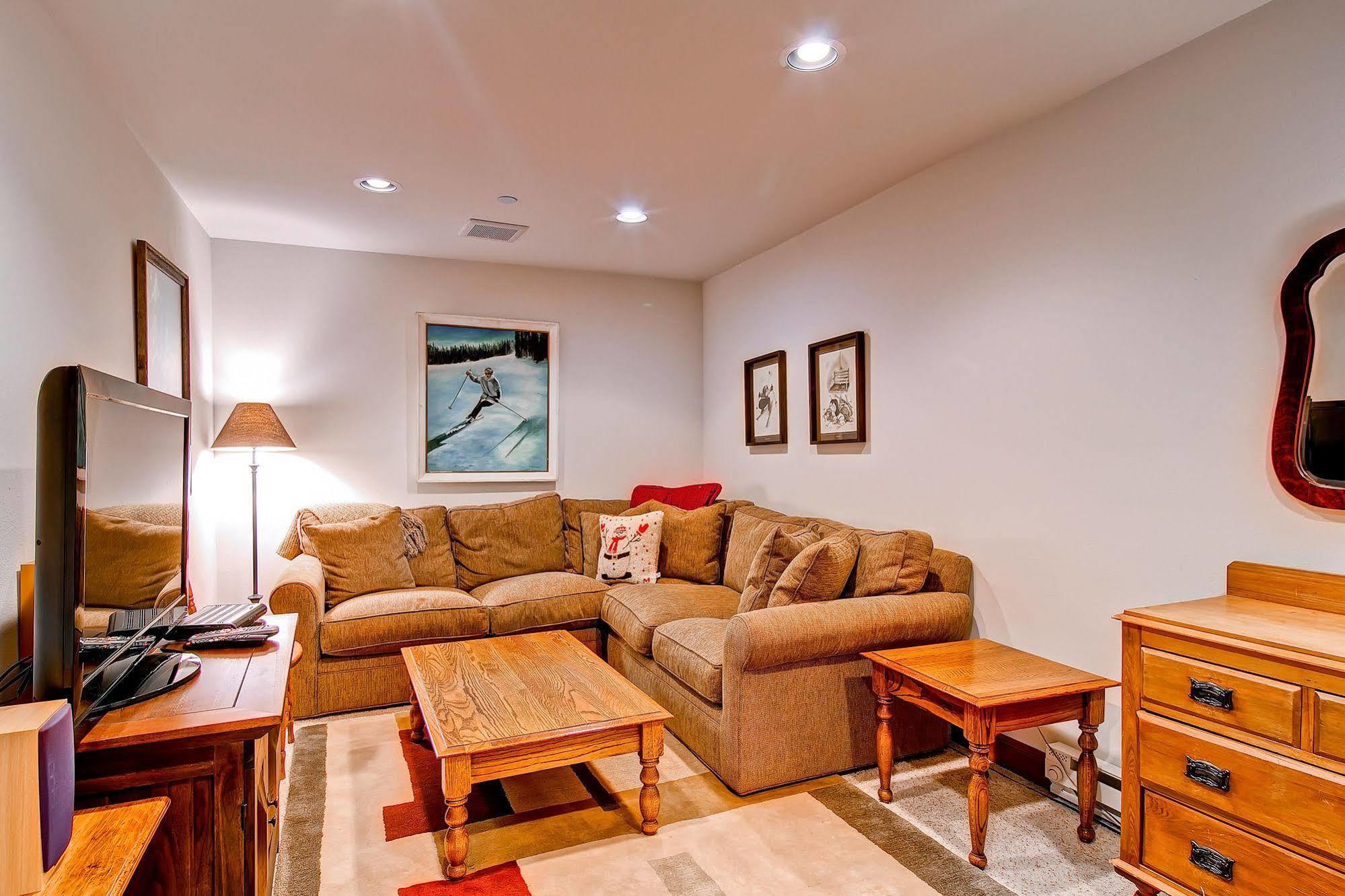 Apartment The Meadows Townhomes By East West *