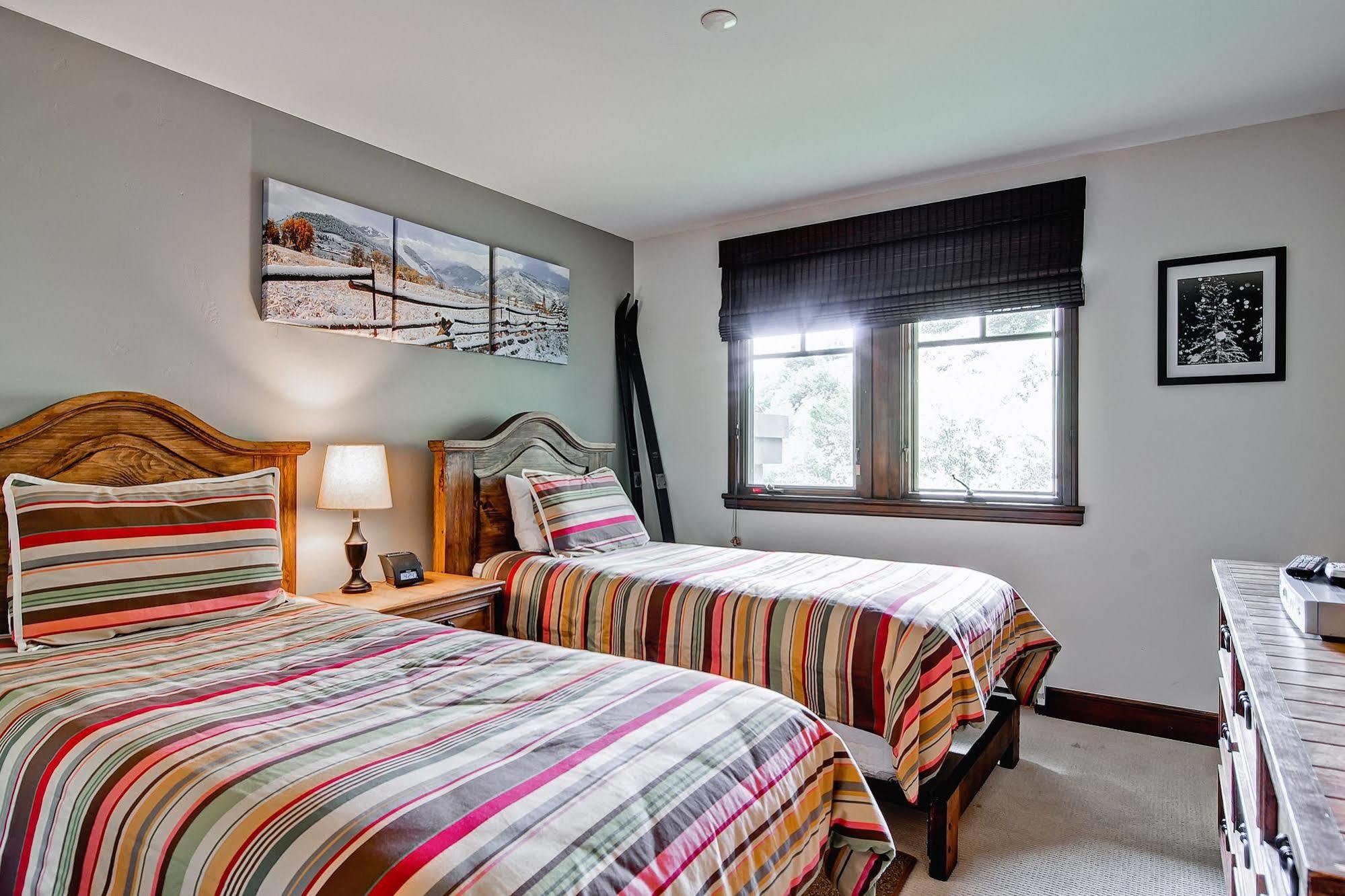 The Meadows Townhomes By East West