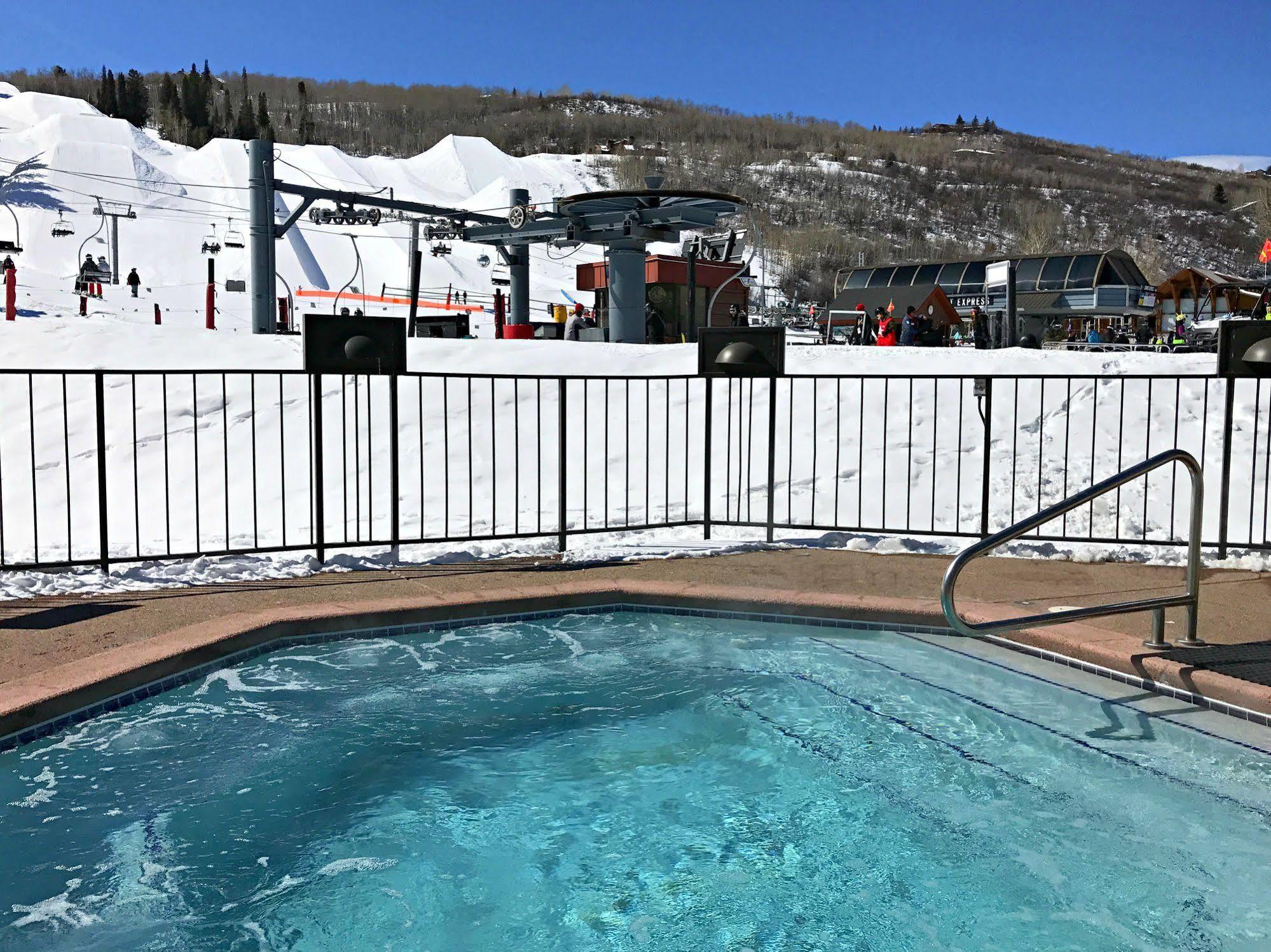 The At 3* Aspen
