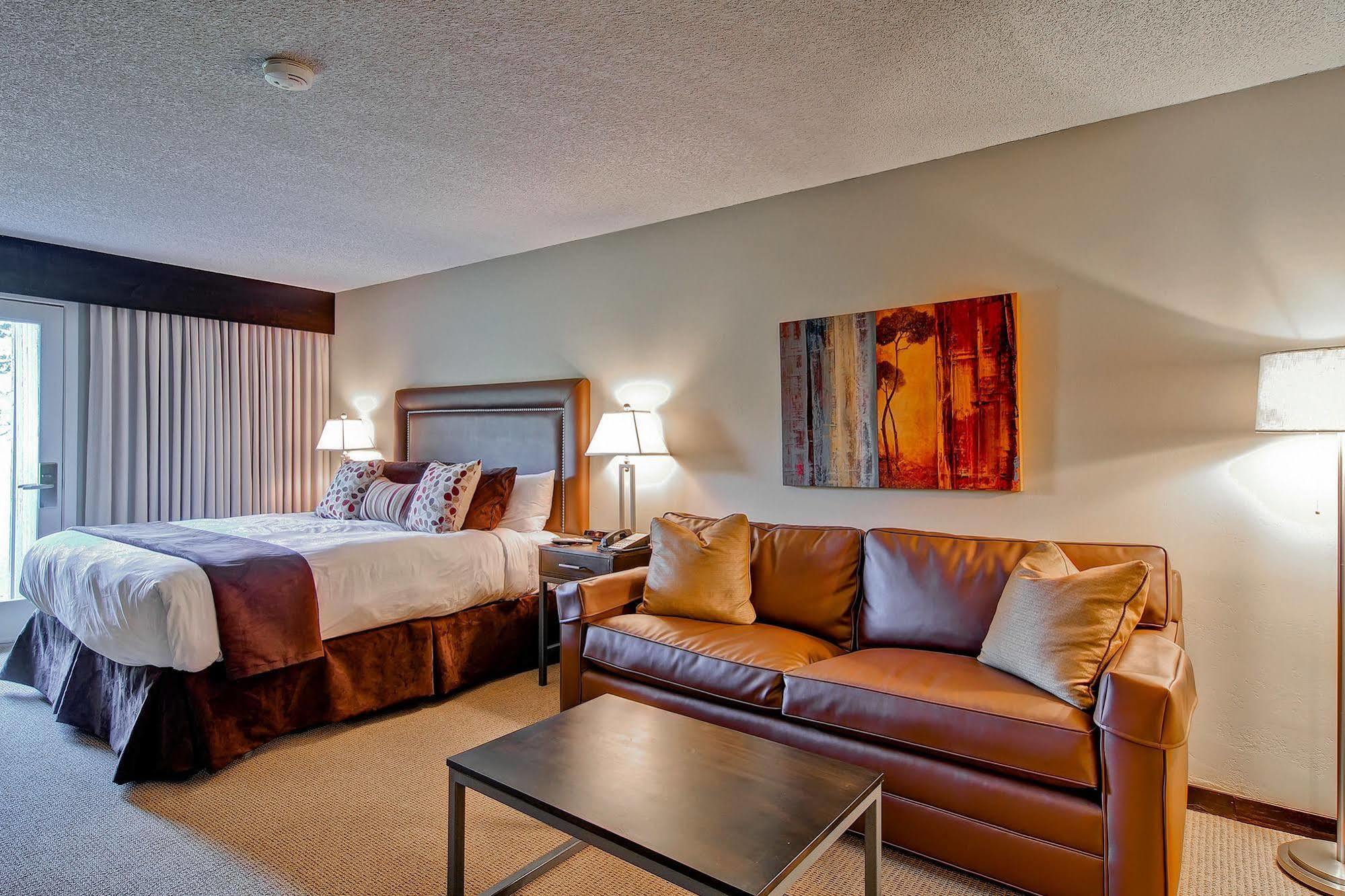 The At Hotel