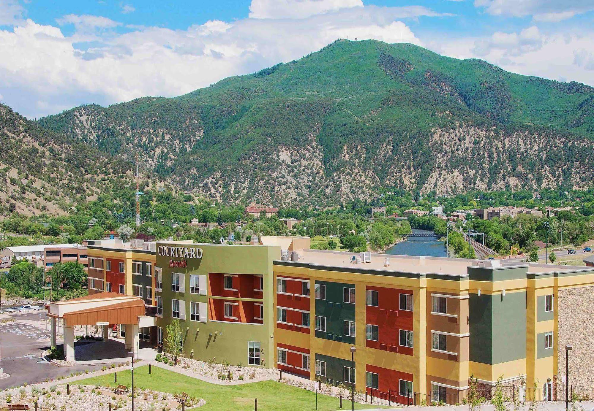 Hotel Courtyard By Marriott 3*