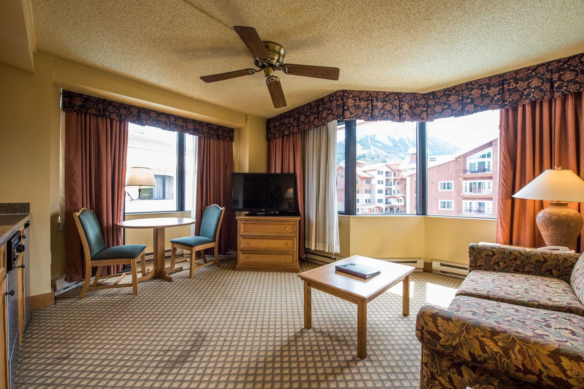 Hotel The Grand And 3*