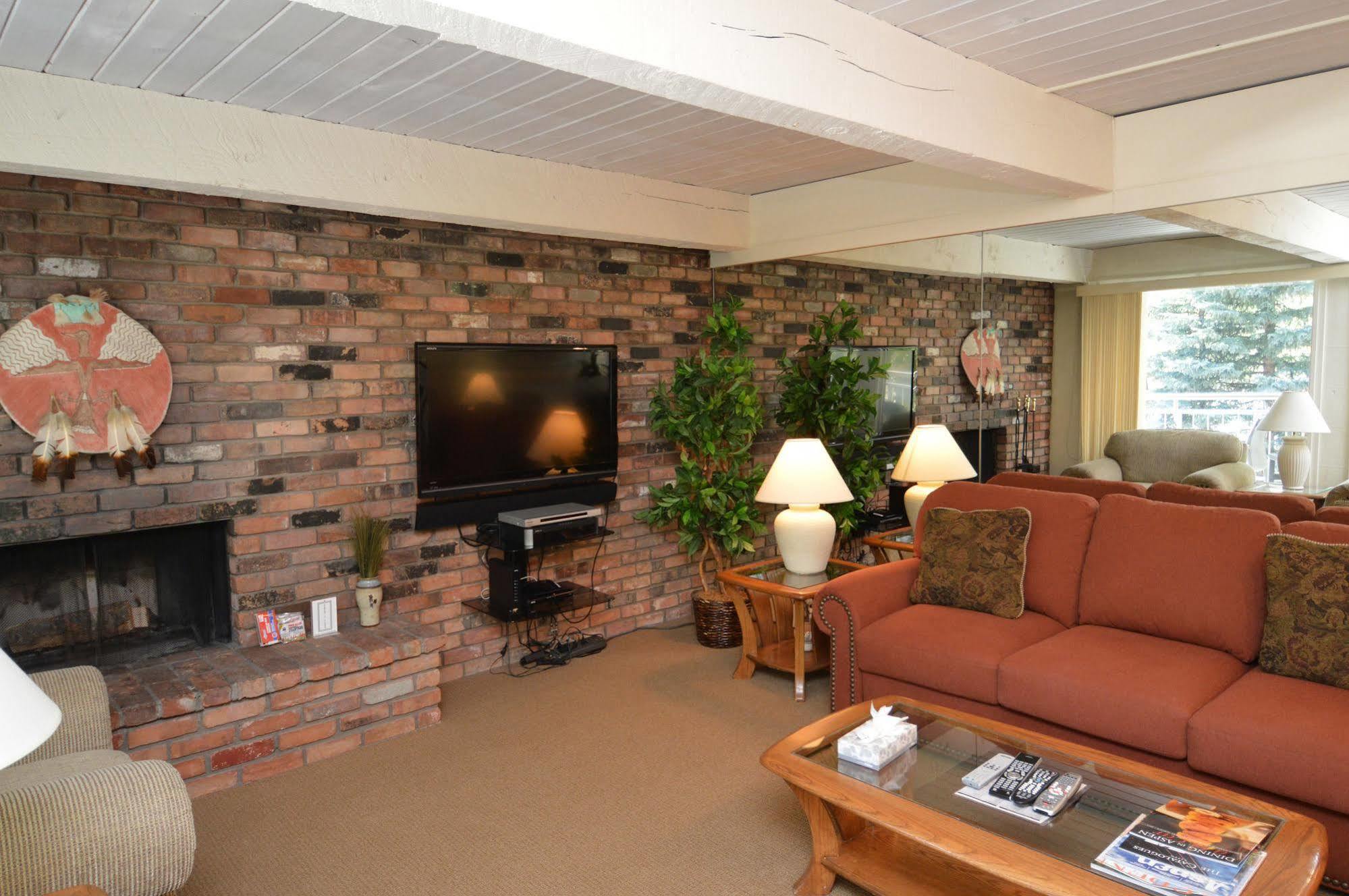 Chateau Eau Claire & Roaring Fork By Frias 4*
