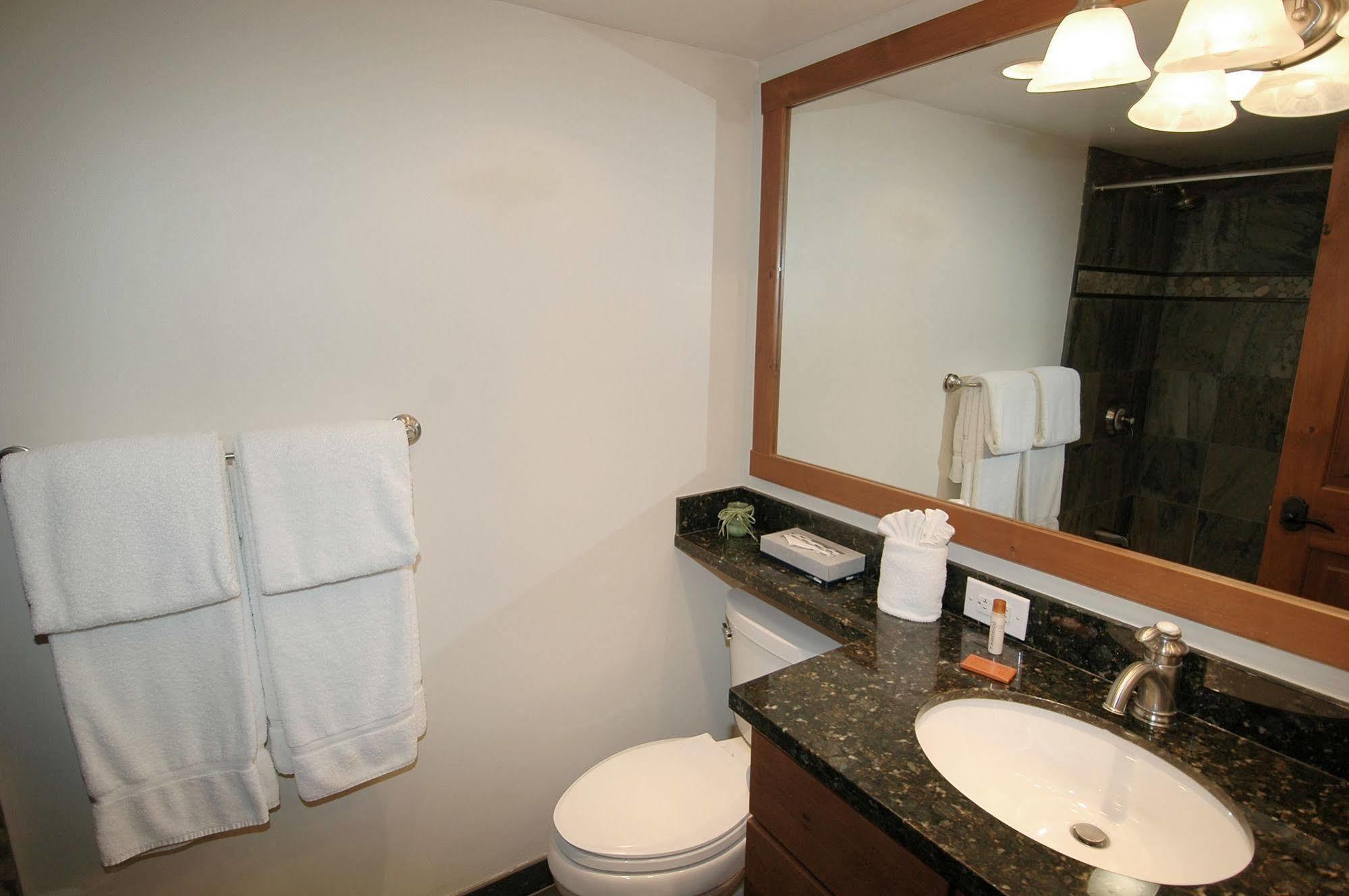 Chateau Eau Claire & Roaring Fork By Frias 4*
