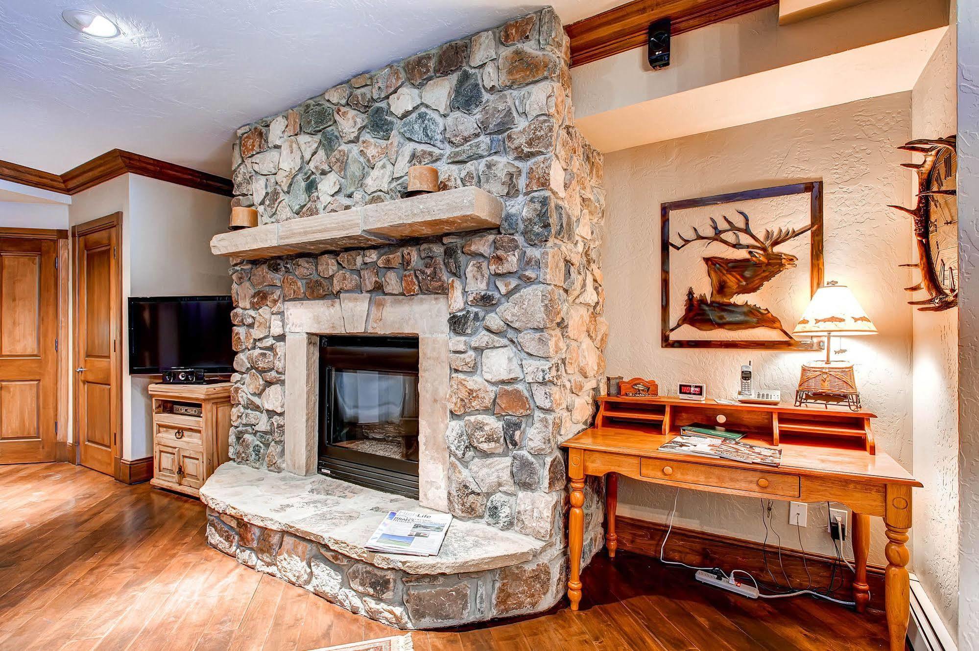 Mccoy Peak By East West 4*