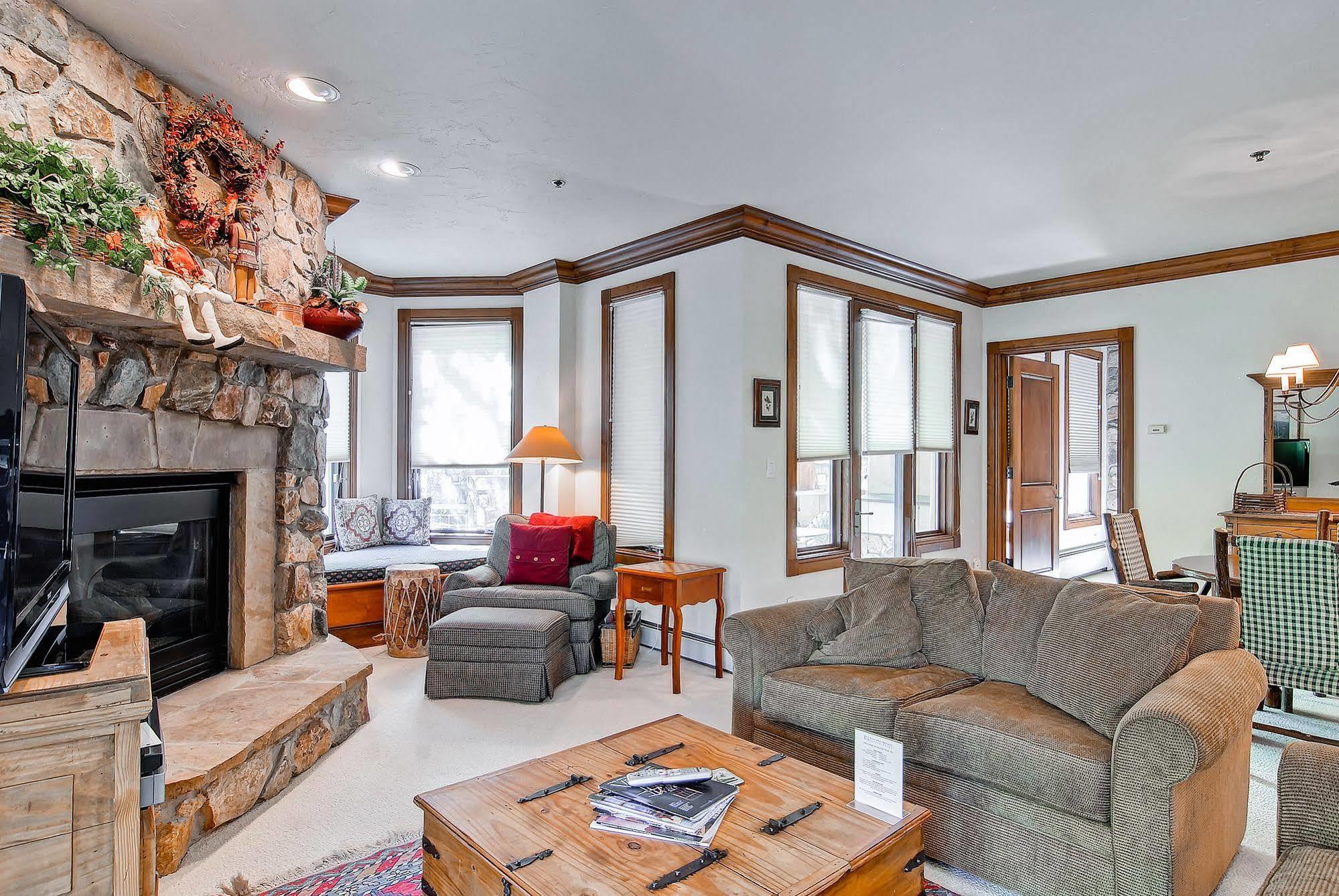 Mccoy Peak By East West 4*