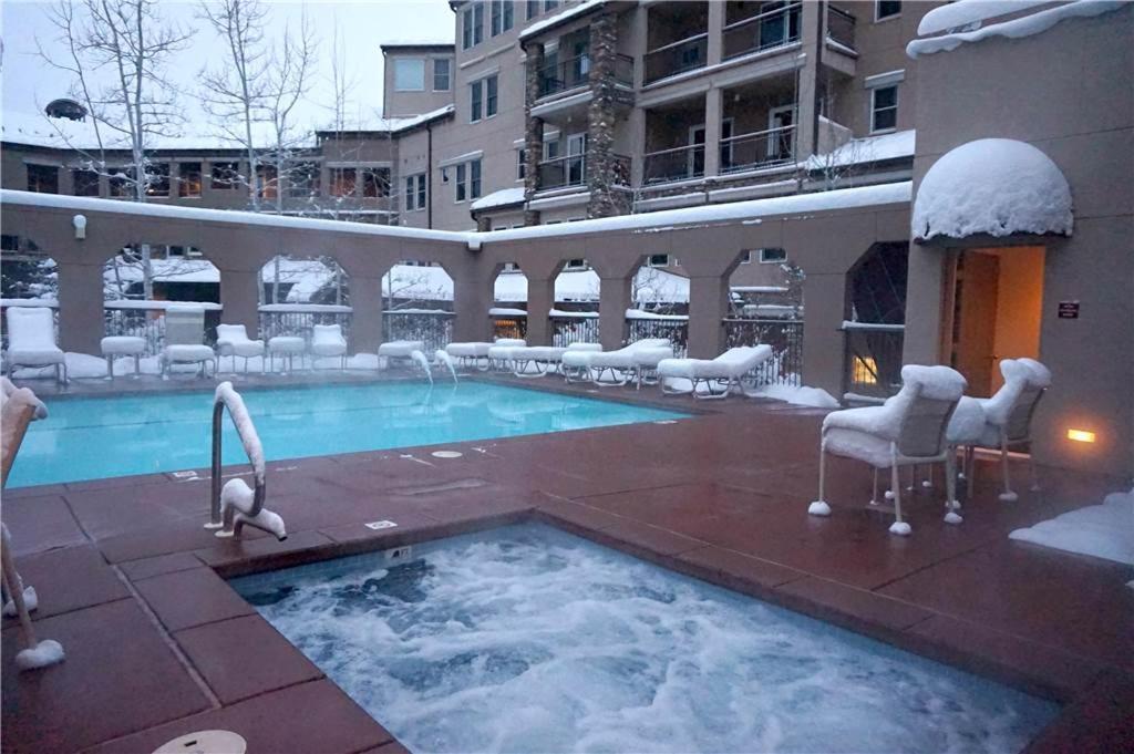 Snowmass Village Apartment